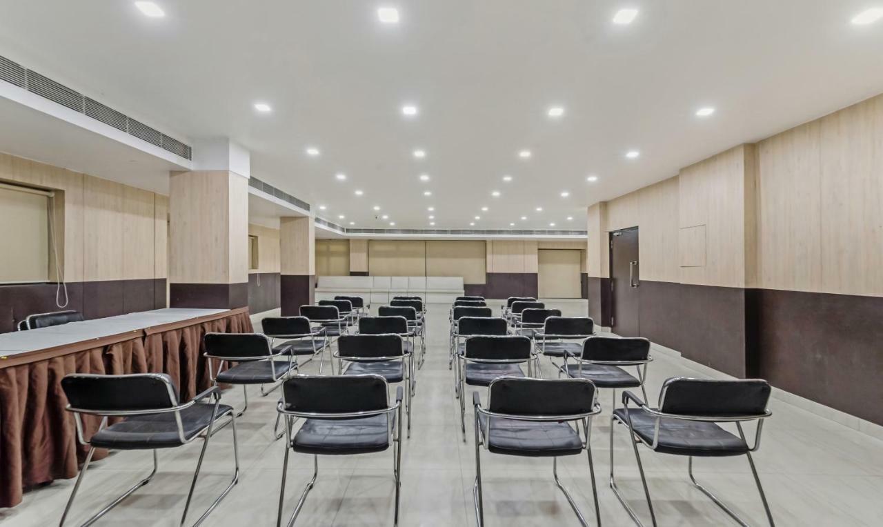 Oyo 3811 Geetanjali Regency Hotell Kolkata Eksteriør bilde